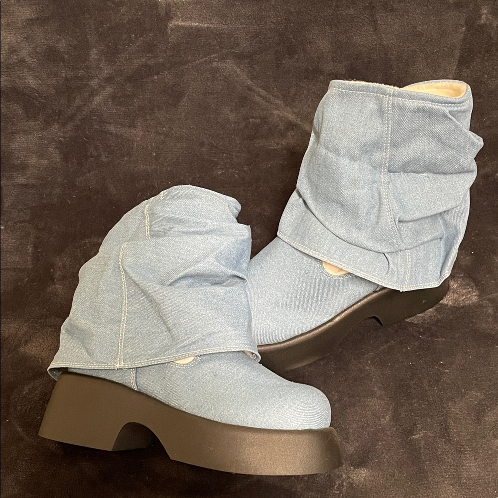 Stylish Blue Women's Boots